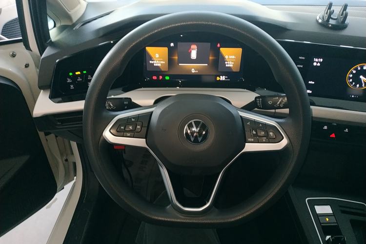 Used Volkswagen Golf 2023 200TSI DSG