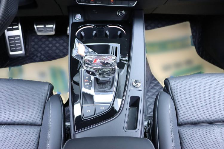 Used Audi A4L 2024 40 TFSI Luxury Dynamic Edition
