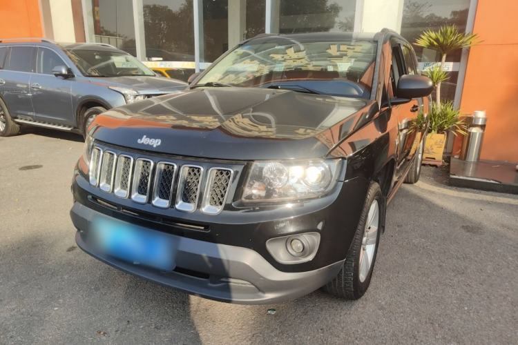 Used Jeep Compass 2015 2.0L two-wheel drive sport version