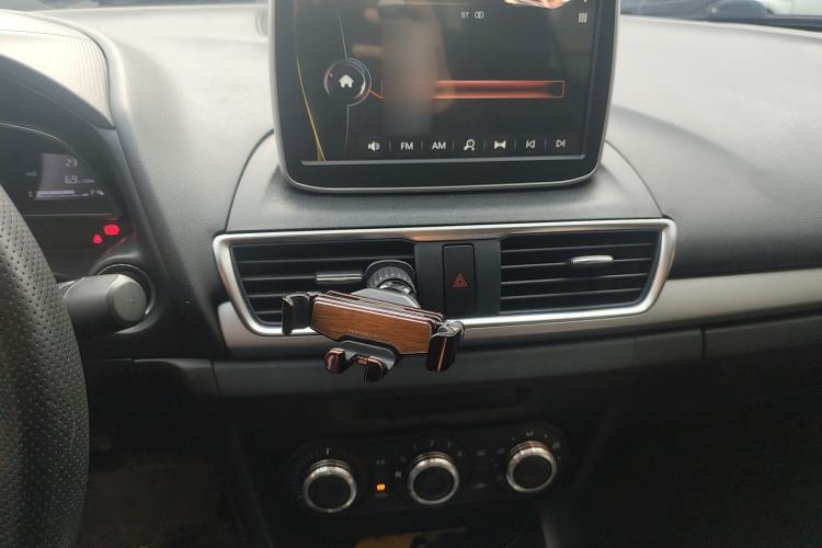 Used Mazda Mazda 3 Axela 2016 Sedan 1.5L Automatic Comfort Model