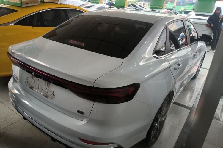 Used Geely Auto Emgrand 2023 4th Generation Champion Edition 1.5L CVT Prestige Model
