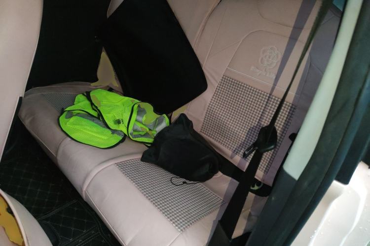 Used Chery QQ Ice Cream 2022 170km Sundae Phosphate Lithium-Ion