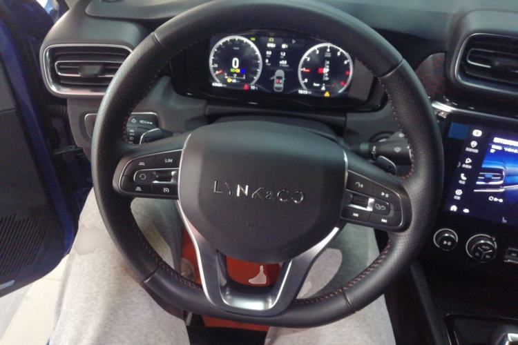 Used Lynk & Co 02 2018 1.5T DCT Two-Wheel Drive Pro Version China V Emission Standard
