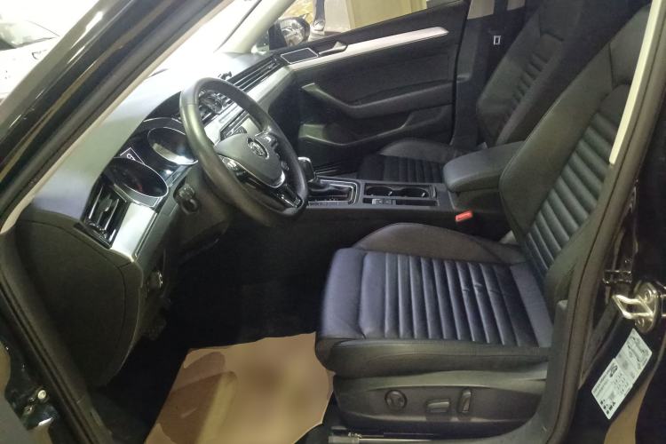 Used Volkswagen Magotan 2019 330TSI DSG Leading Model China VI Standard
