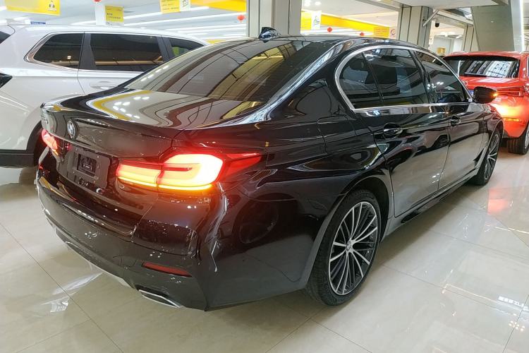 Used BMW 5 Series 2023 530Li Leading Model M Sport Package
