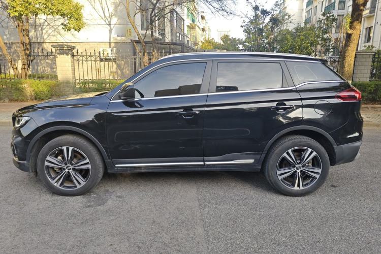 Used Geely Auto Emgrand X7 Sport 2022 1.8TD DCT Zhiya Trim