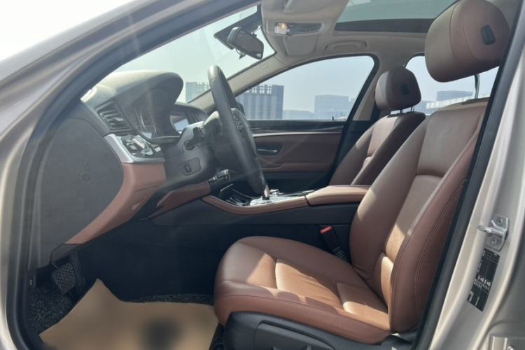 Used BMW 5 Series (Import) 2015 520i Elegant Edition
