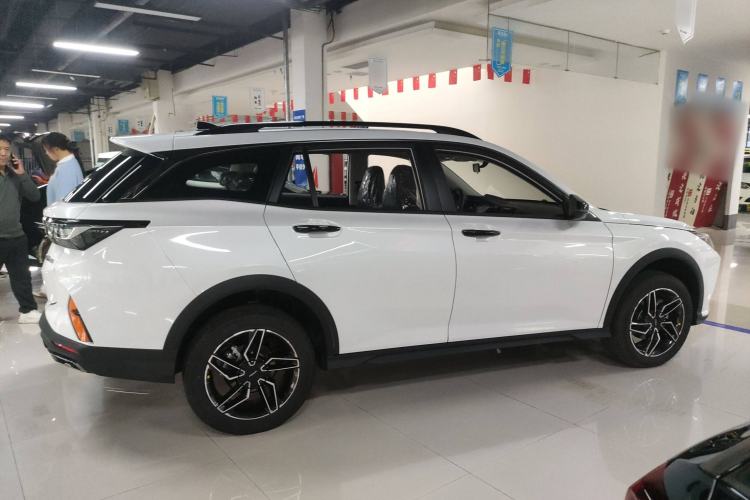 Used Dongfeng Aeolus Yixuan GS 2025 Mach-Edition 1.5L Automatic Starry Edition
