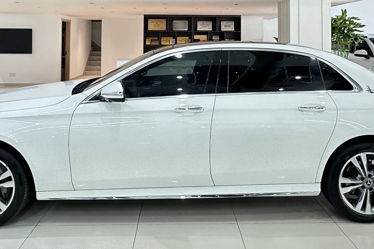 Used Mercedes-Benz E-Class 2019 Restyled E 300 L Sporty and Stylish Edition
