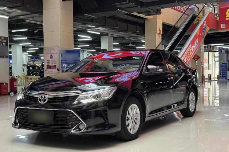 Used Toyota Camry 2016 2.0G 10th Anniversary Leading Edition
