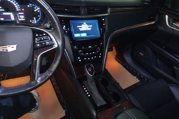 Used Cadillac XTS 2016 28T Luxury Version
