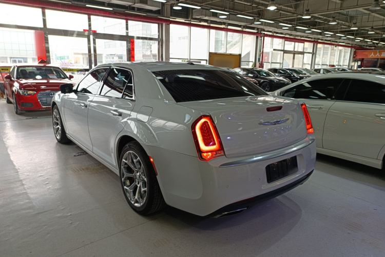 Used Chrysler 300C 2016 3.0L Supreme Edition