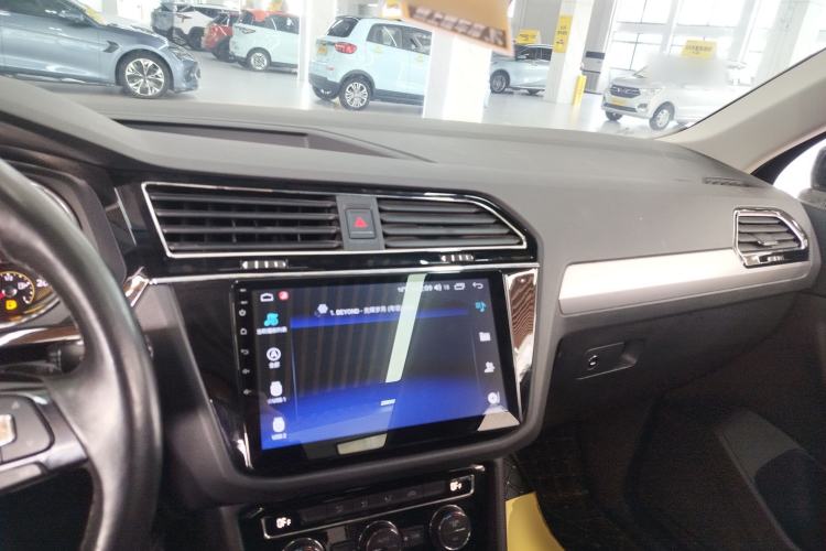 Used Volkswagen Tiguan L 2021 330TSI Automatic Two-Wheel Drive Smart Edition
