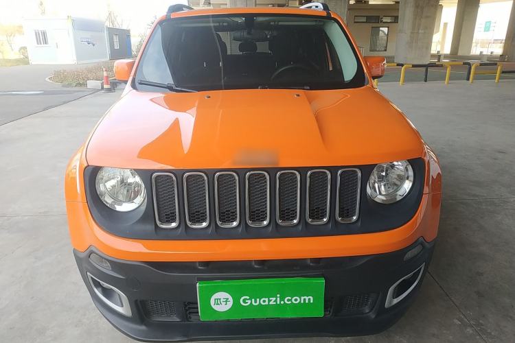 Used  Renegade 2018 Connected Large Screen Version 180T Automatic High-Energy Edition
