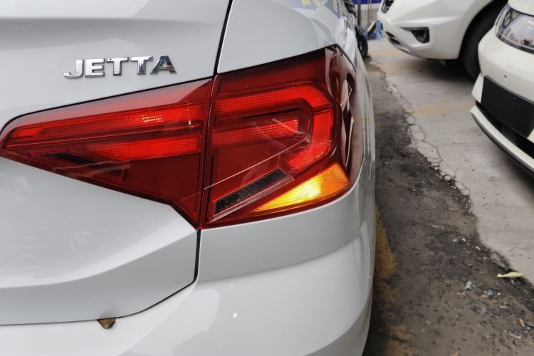 Used Volkswagen Jetta 2017 1.4L Manual Comfort Model
