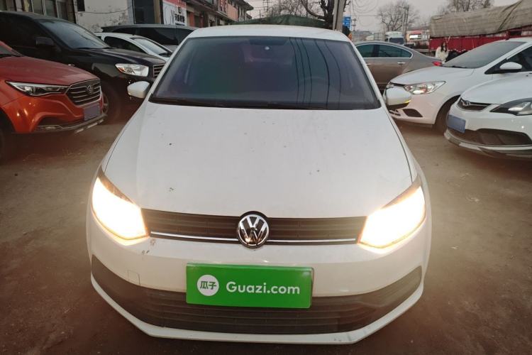 Used Volkswagen Polo 2016 1.4L Manual Fashion Model