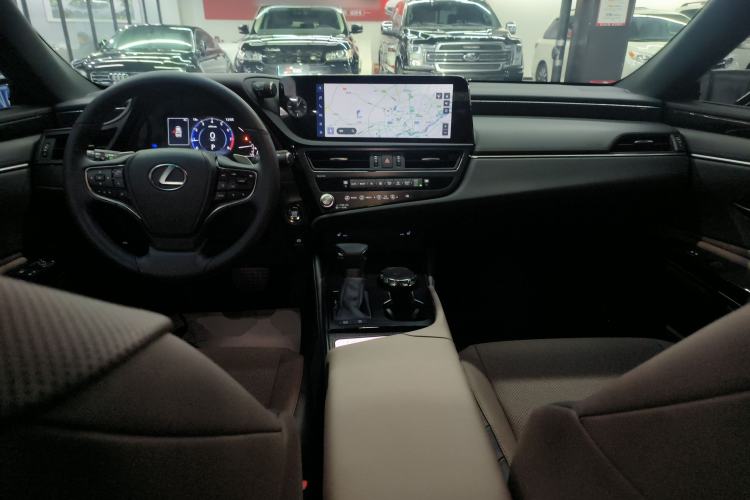 Used Lexus ES 2023 200 Excellence Edition