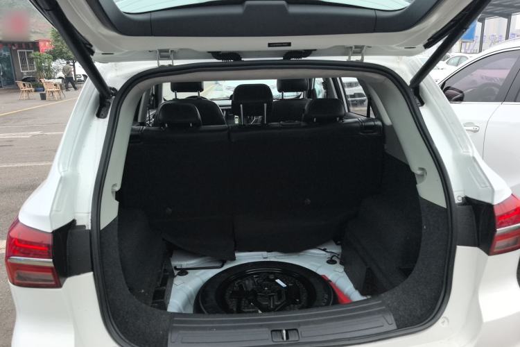 Used Roewe RX5 2016 30T Two-Wheel Drive Automatic Internet Smart Edition
