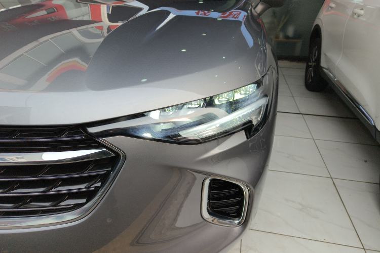 Used Buick Envision 2022 Encore S 652T Two-Wheel-Drive Luxury Model
