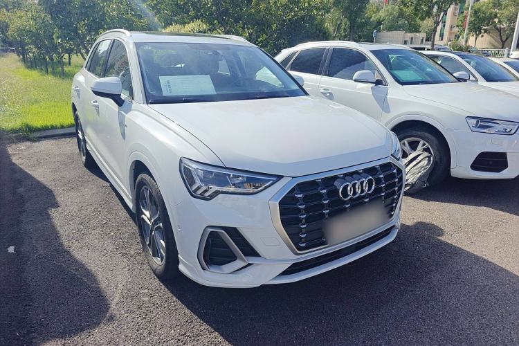 Used Audi Q3 2023 Updated 40 TFSI Fashionable and Dynamic Version
