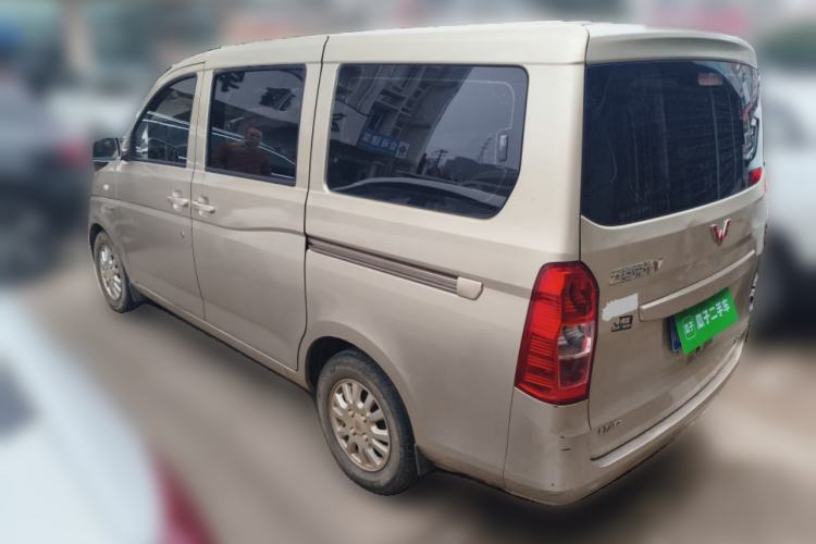 Used Wuling Rongguang V 2016 1.5L Standard Version
