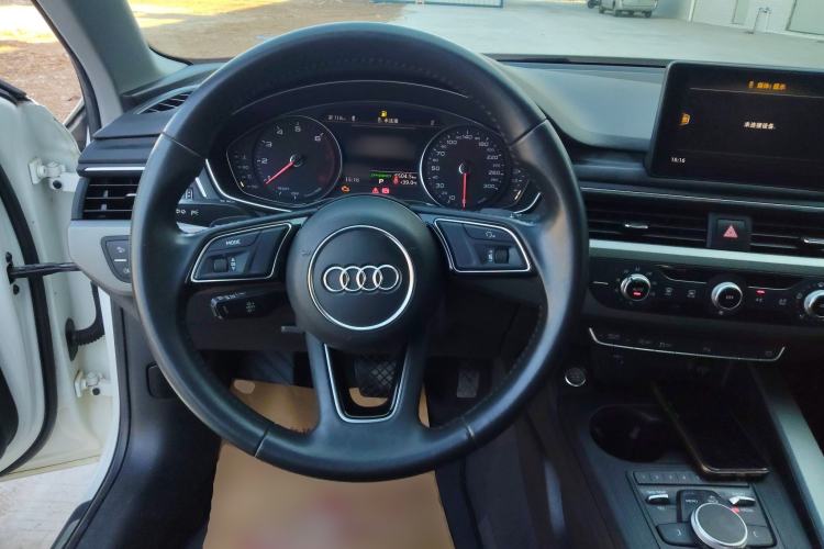 Used Audi A4L 2018 30th Anniversary Edition 40 TFSI Trendy Model
