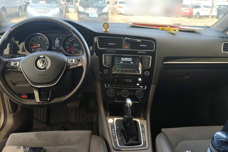 Used Volkswagen Golf 2014 1.4TSI Automatic Flagship Model
