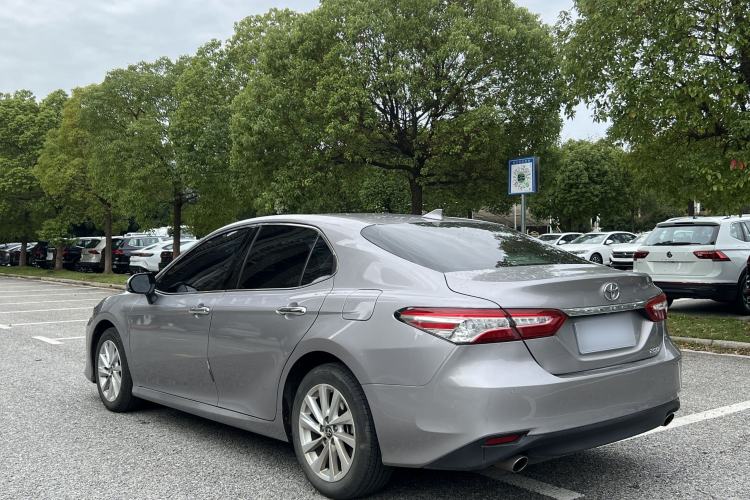 Used Toyota Camry 2021 2.0G Luxury Edition
