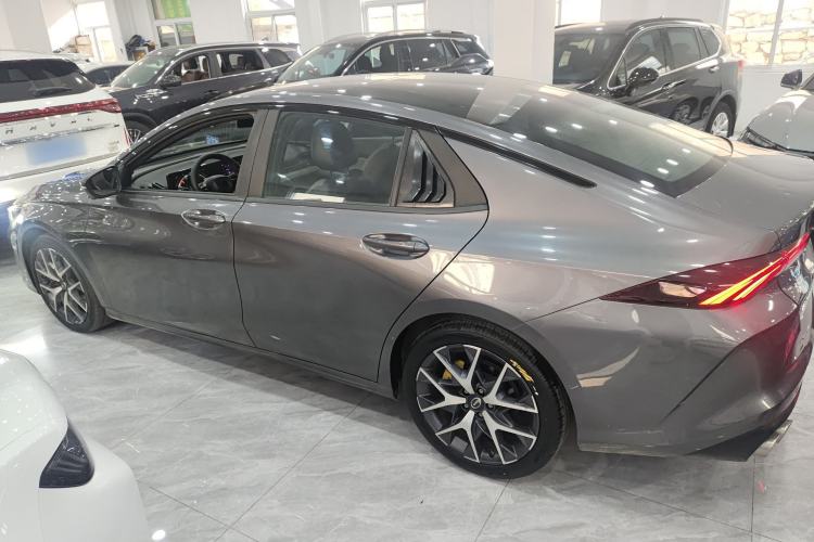 Used GAC Trumpchi EMPOW 2022 270T DCT J16 R-Style Track Edition
