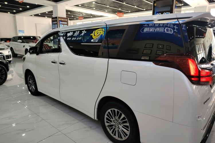Used Toyota Alphard 2019 Dual-Engine 2.5L Luxury Edition
