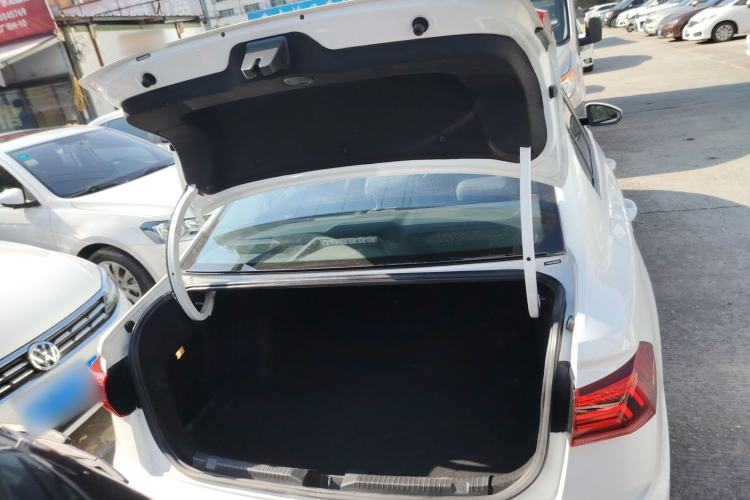 Used Volkswagen Bora 2021 1.5L Automatic Fashionable Smart Connectivity Version
