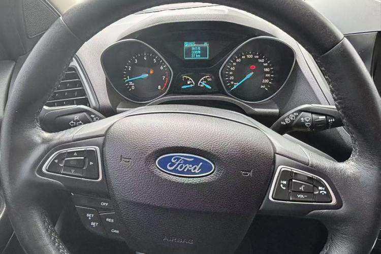 Used Ford Kuga 2018 EcoBoost 180 Two-Wheel-Drive Platinum Edition
