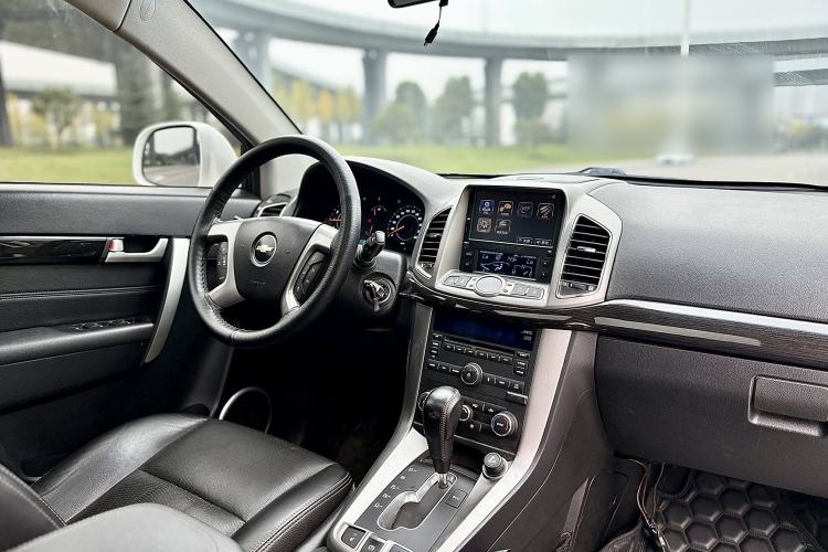 Used Chevrolet Captiva 2014 2.4L 4x4 Flagship Edition 7 Seats
