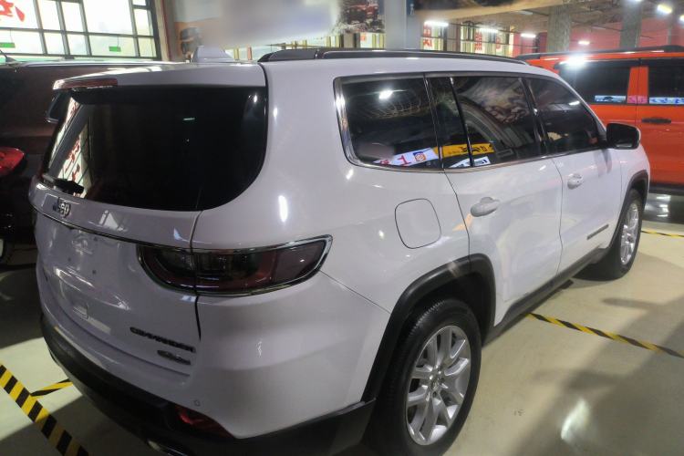 Used  Commander 2018 2.0T Two-Wheel Drive Enjoy Edition China V
