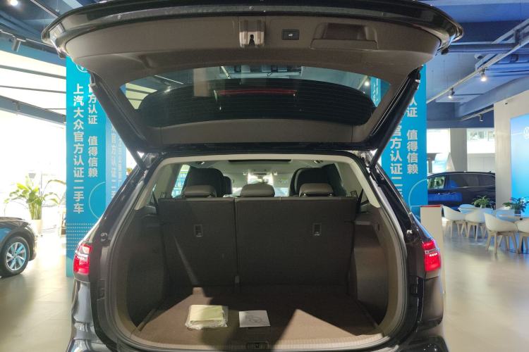 Used Volkswagen Viloran 2024 380TSI Premium Edition
