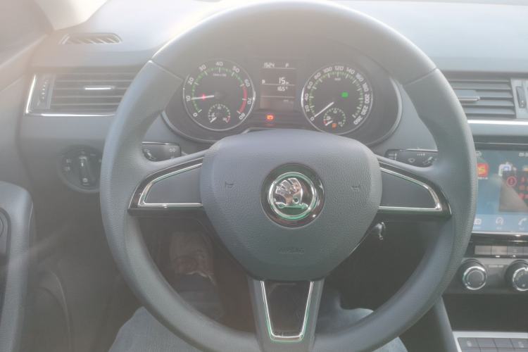 Used Skoda Octavia 2018 1.6L Automatic Comfort Edition
