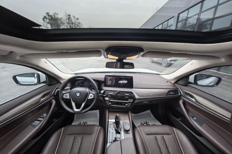 Used BMW 5 Series 2022 Second Facelift 530Li Leading Edition Luxury Package
