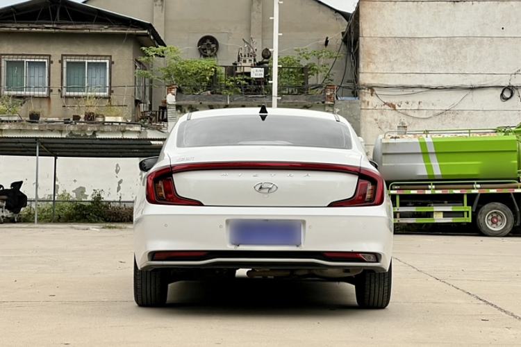Used Hyundai Mistra 2021 1.8L CVT LUX Premium Edition
