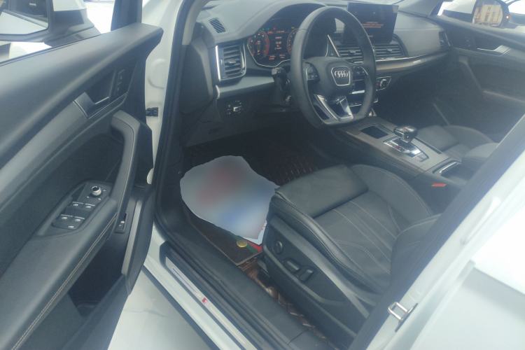 Used Audi Q5L 2022 40T Fashionable and Dynamic Model
