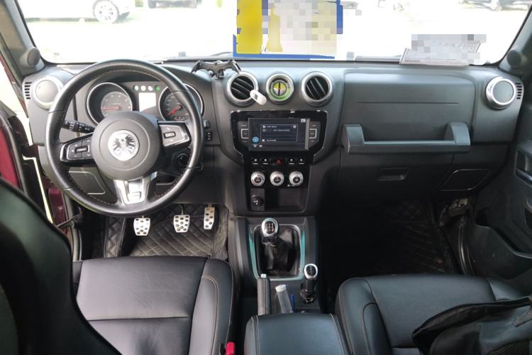 Used Beijing Auto BJ40 2016 40L 2.3T Manual All-Wheel Drive Prestige Edition
