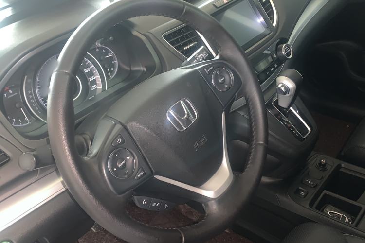 Used Honda CR-V 2015 2.4L four-wheel drive luxury version