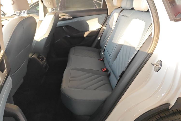 Used Volkswagen Tharu 2024 300TSI Two-Wheel-Drive Moon Luxury Edition
