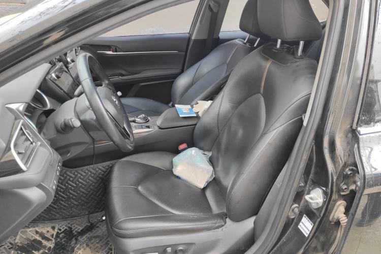 Used Toyota Camry 2019 Revised Version 2.0G Luxury Edition
