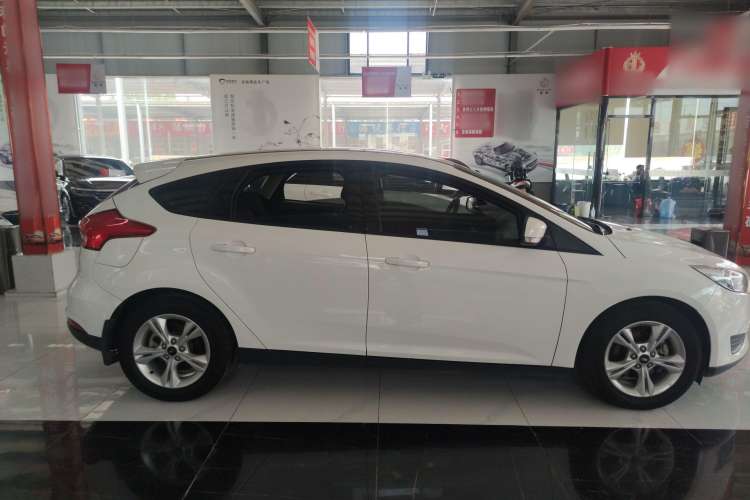 Used Ford Focus 2018 Hatchback Classic 1.6L Automatic Comfort Plus SmartDrive Edition
