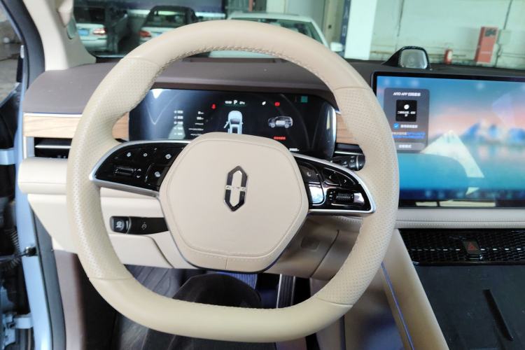 Used Hima AITO M7 2024 1.5T Rear-Drive Plus Version 5 Seats
