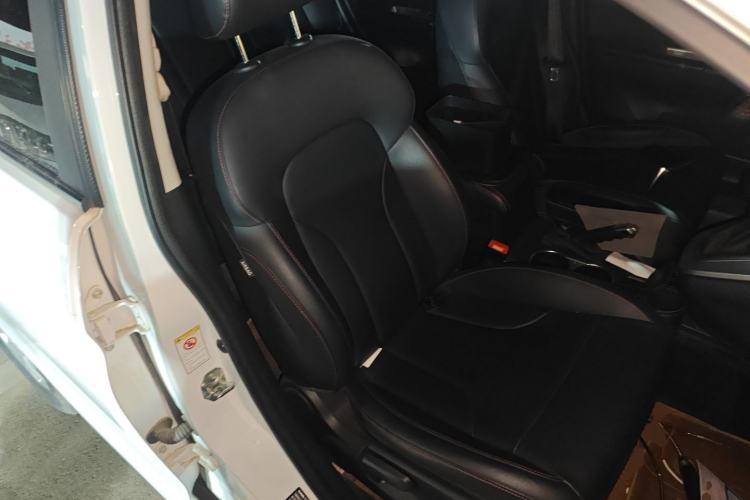 Used Haval M6 2018 Revised Version 1.5T DCT Two-Wheel Drive Elite Edition
