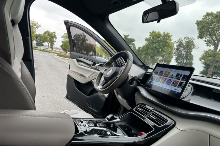 Used BYD Qin PLUS 2023 Champion Edition DM-i 120KM Leading Model
