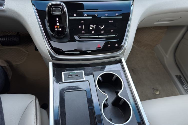 Used Buick GL8 2021 Land Cruiser Executive 652T Premium Model
