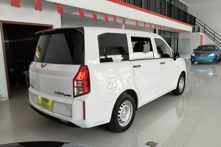 Used Wuling Hongguang PLUS 2020 1.5L Manual Standard Edition 5 Seats
