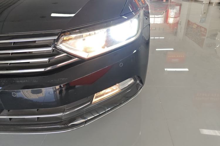 Used Volkswagen Magotan 2018 330TSI DSG Advanced Model
